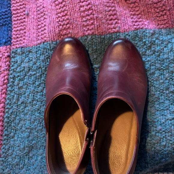 Boots/shoes - Picture 2 of 6